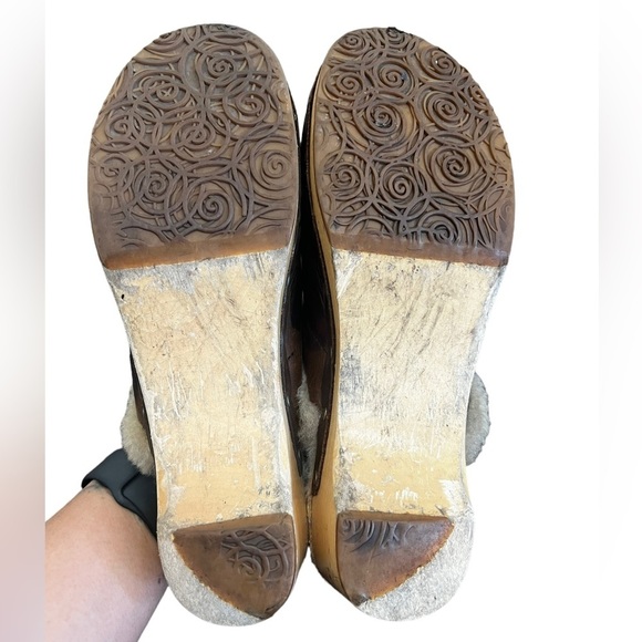 Ugg Australia Kalie Womens Brown Leather Sheepskin Clogs Sz US 9 S/N 5425 - Picture 7 of 10